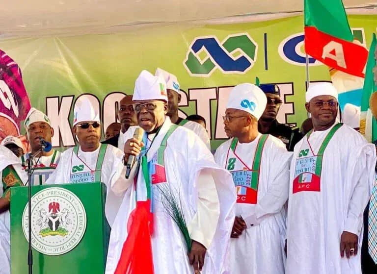 e2364725 7e9f 4efe 998d 05a2657fccb1